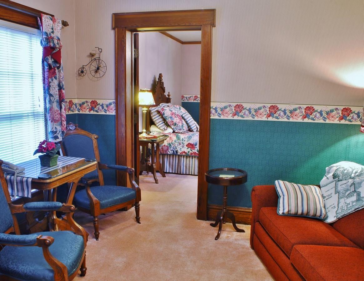 Arbor Hill Inn La Porte Eksteriør bilde